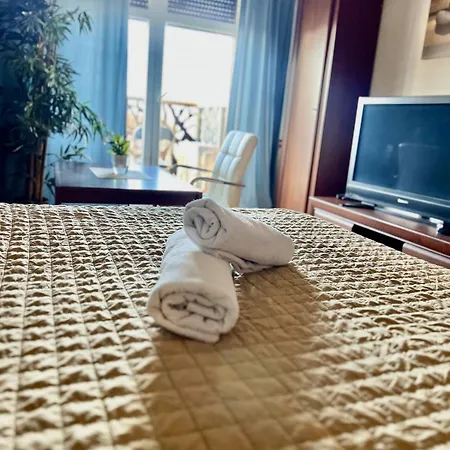 아파트 Intelliparts J