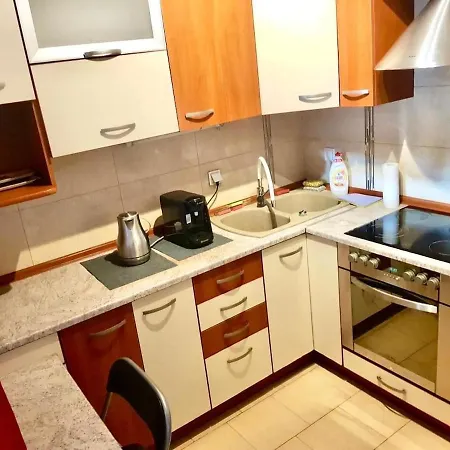 Apartment Intelliparts J *