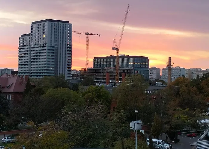 Apartment Intelliparts J