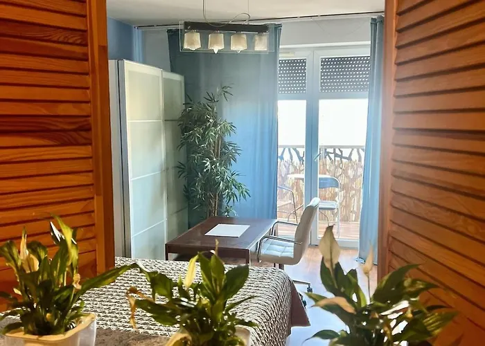 Apartment Intelliparts J *